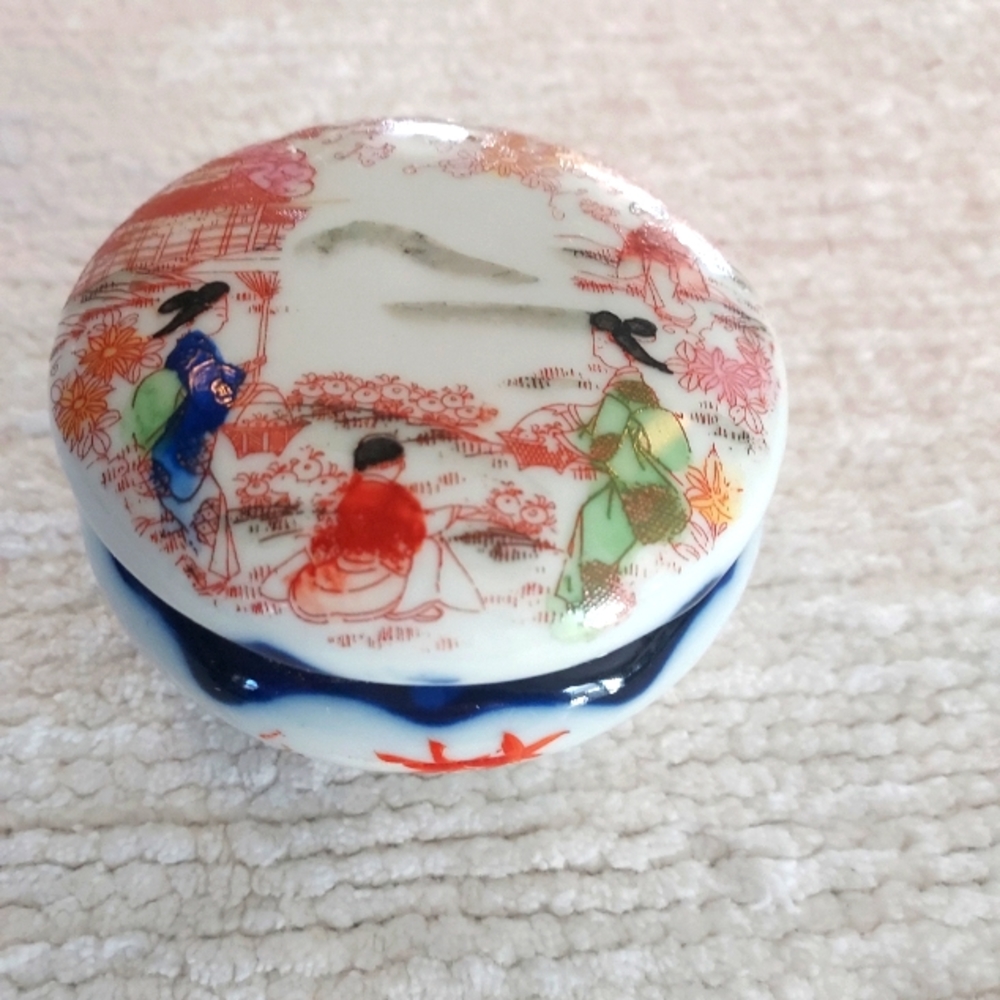 Vintage Victorian Powder or Bobby Pin Jar